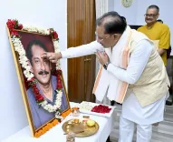 CM Sai pays floral tribute to Dilip Singh Judeo on death anniversary