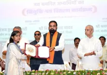 CM Samrat Choudhary Hands Appointment Letters to 2,446 JEEViKA Recruits