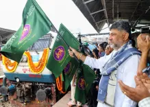 CM Siddaramaiah Flags Off Golden Chariot's Pride of Karnataka Run
