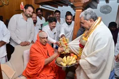 CM Siddaramaiah Visits Suttur Math, Seeks Blessings of Swamiji
