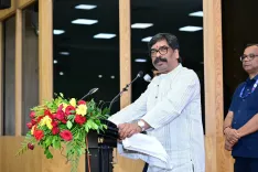 CM Soren Launches SRFTI Tie-Up to Unearth Jharkhand's Hidden Artists