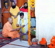CM Yogi offers prayers at Tuvan Temple in Lalitpur