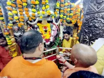 CM Yogi seeks blessings at Maa Vindhyavasini temple in Mirzapur