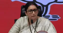 स्मृति ईरानी का कांग्रेस पर वार: मृत और डुप्लीकेट वोटरों के नाम रिस्टोर क्यों चाहती है पार्टी?