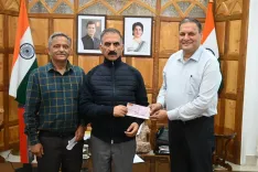 Congress Leader Pawan Thakur Donates Rs 3 Lakh to HP CM Relief Fund