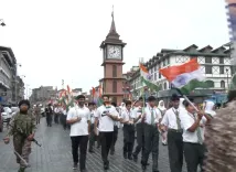 सीआरपीएफ की लाल चौक पर तिरंगा रैली: श्रीनगर के बच्चों को मिला आज़ादी का पाठ