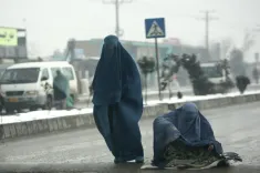 Afghanistan aid access: UN logs 30 incidents as female worker curbs persist