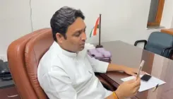 दमोह सांसद राहुल सिंह लोधी ने क्रिकेटर क्रांति गौड़ को बधाई दी