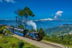 Darjeeling Himalayan Railway launches 6 special joyrides for Durga Puja season