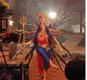 क्या दशहरे पर बॉलीवुड सितारों ने दी शुभकामनाएं? सोशल मीडिया पर दिखा उत्साह