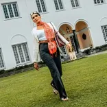 अनु अग्रवाल ने दिखावे की दौड़ में ठहरने का महत्व बताया