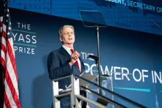 क्या ग्रीनलैंड को अमेरिका का हिस्सा बनना चाहिए?