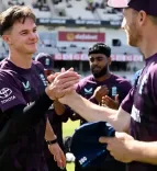 डेब्यू मैच में इंग्लिश गेंदबाज के नाम शर्मनाक रिकॉर्ड