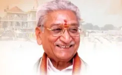 How did HM Amit Shah honor VHP leader Ashok Singhal?