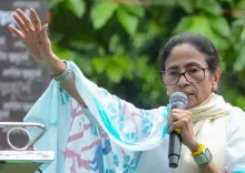 ममता बनर्जी का केंद्र और BJP पर हमला: दिल्ली छात्र प्रदर्शन और कोलकाता 'शहीद दिवस' पर तीखी प्रतिक्रिया