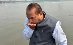 Can Delhi BJP Leader Really Drink Yamuna Water?
