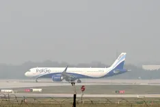IndiGo flight 6E04 returns to Heathrow after smoke detected on Boeing 787-9