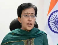दिल्ली बस रेप कांड: आतिशी का भाजपा पर हमला — 'हर इंजन तुम्हारा, फिर भी 16 साल की बच्ची सुरक्षित नहीं'