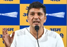दिल्ली में दुष्कर्म की बढ़ती घटनाओं पर AAP का हमला, सौरभ भारद्वाज बोले — पुलिस का डर खत्म