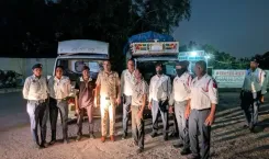 दिल्ली GRAP-1: फर्जी नो-एंट्री परमिट पर 3 कमर्शियल वाहनों के खिलाफ FIR, थाना अलीपुर व समयपुर बादली में मामला दर्ज