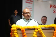 दिल्ली में आयोजित प्रतिभा सम्मान समारोह 2026 में विजेंद्र गुप्ता ने युवाओं को किया सम्मानित