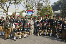 क्या मुख्यमंत्री रेखा गुप्ता ने एनसीसी कैडेटों से मुलाकात की और राष्ट्र को सर्वोपरि रखने का आह्वान किया?