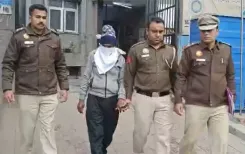 क्या दिल्ली के नबी करीम थाना पुलिस ने आजीवन कारावास की सजा पाए फरार दोषी को गिरफ्तार किया?