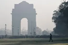 दिल्ली-एनसीआर में 29-30 अक्टूबर को गरज-चमक संग बारिश का अलर्ट, AQI 'येलो जोन' में सुधार