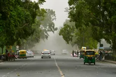 दिल्ली-एनसीआर में मानसून की दस्तक करीब, 1 जुलाई से बारिश का अनुमान; तापमान 5°C तक गिरेगा