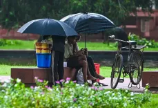 दिल्ली-एनसीआर में बारिश-आंधी अलर्ट: IMD का 26-27 सितंबर को 40-50 km/h हवाओं का पूर्वानुमान