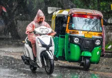दिल्ली-एनसीआर समेत 23 राज्यों में मानसून सक्रिय, बारिश से एक्यूआई में बड़ा सुधार