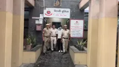 Delhi Police arrest man with 200 quarters of illicit Haryana liquor in Hauz Qazi