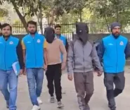 क्या दिल्ली पुलिस ने चोरी के गहनों के साथ तीन आरोपियों को गिरफ्तार किया?