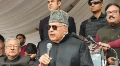 फारूक अब्दुल्ला का बड़ा बयान: 'दिल्ली से न्याय की उम्मीद नहीं, हक के लिए खुद लड़ना होगा'