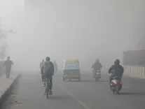 Why is Delhi's Air Quality Still 'Very Poor' Amid Cold?