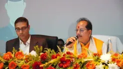 क्या डिप्टी सीएम विजय सिन्हा ने अधिकारियों को दी चेतावनी, जो विभाग को कलंकित करेंगे, होगी कार्रवाई?