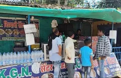 क्या धमतरी के शाकिर खान ने आत्मनिर्भर बनने की कहानी लिखी है?