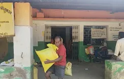 क्या धमतरी में राष्ट्रीय खाद्यान्न योजना सच में गरीबों के लिए वरदान है?