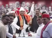 धर्मेंद्र कश्यप सपा में शामिल; अखिलेश यादव का दावा — तारीख घोषित होते ही भाजपा की हार तय