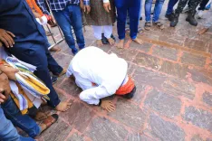 Dharmendra Pradhan seeks blessings at Sambalpur's Samaleswari Temple