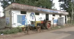 क्या धारवाड़ में 20 साल पहले बनाए गए सार्वजनिक शौचालय अब भी जर्जर हैं?