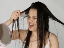 गर्मी में बालों की देखभाल: धूप और पसीने से बचने के आसान उपाय