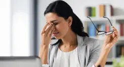 धुंधली दृष्टि के संकेतों को न करें नजरअंदाज, जानें बचाव के उपाय