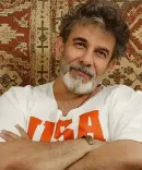 दिन में खोजते थे फिल्मों में चांस और रात को करते थे होटल में काम, जानें एक्टर दीपक तिजोरी के संघर्ष की कहानी