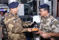 क्या दीपावली पर ड्यूटी निभा रहे जवानों से मिले डीजी प्रवीर रंजन?