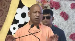 दिवाली से पहले सीएम योगी का तोहफा, सफाईकर्मियों को सीधे खाते में सैलरी, मिलेगा आयुष्मान कार्ड