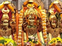 क्या महालक्ष्मी त्रिदेवियों के साथ दीपावली पर दर्शन देती हैं?