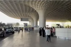 कतर में फंसे भारतीय नागरिकों के लिए भारतीय दूतावास की नई सलाह, जानें कैसे करें मदद