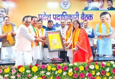 Dr. Jitendra Singh Attends BJP Meet at Jammu HQ