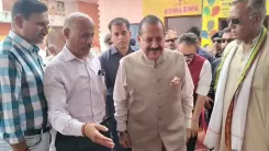 Dr. Jitendra Singh honours Anganwadi, ASHA workers in Udhampur